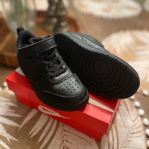 Boys size 12c Air Force 1’s… never worn